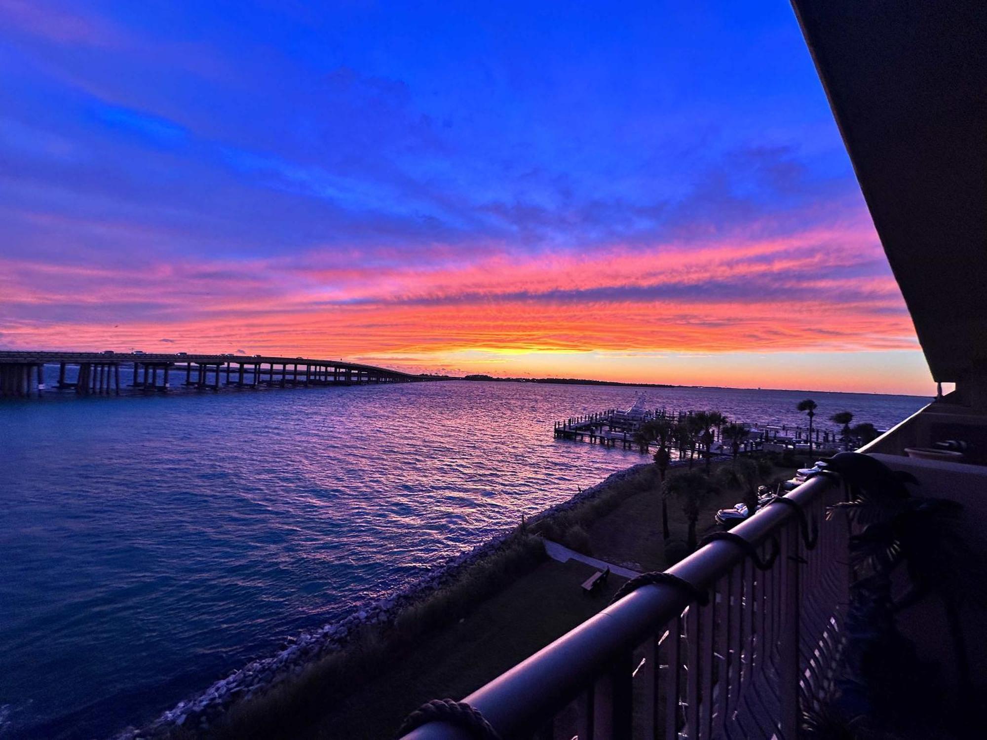 5 Star Resort 11Th Fl Stunning Sunrise 2Br 2Ba King Suite,Pools ,Shuttle Or Walk To Beach Destin Dış mekan fotoğraf